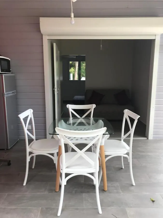 Bungalow Lolotte Et Dom Villa Sainte-Anne  Chalet Sainte-Anne (Grande-Terre)